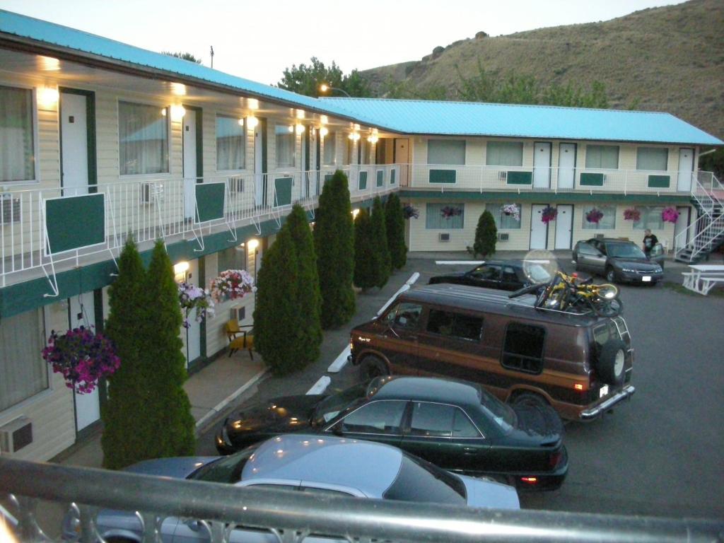 Cache Creek Inn Exterior photo