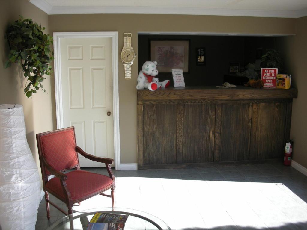 Cache Creek Inn Exterior photo