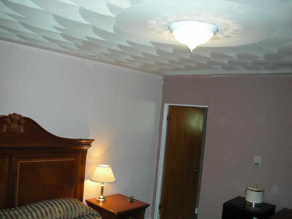 Cache Creek Inn Room photo