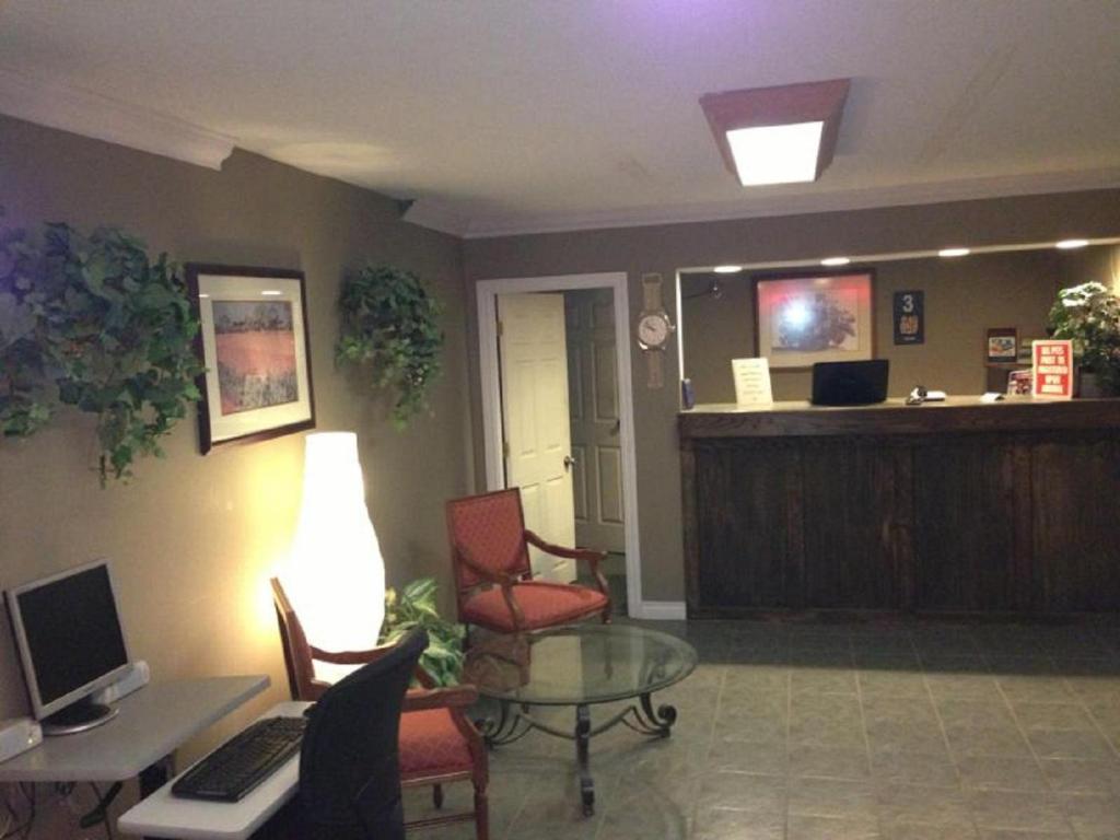 Cache Creek Inn Exterior photo